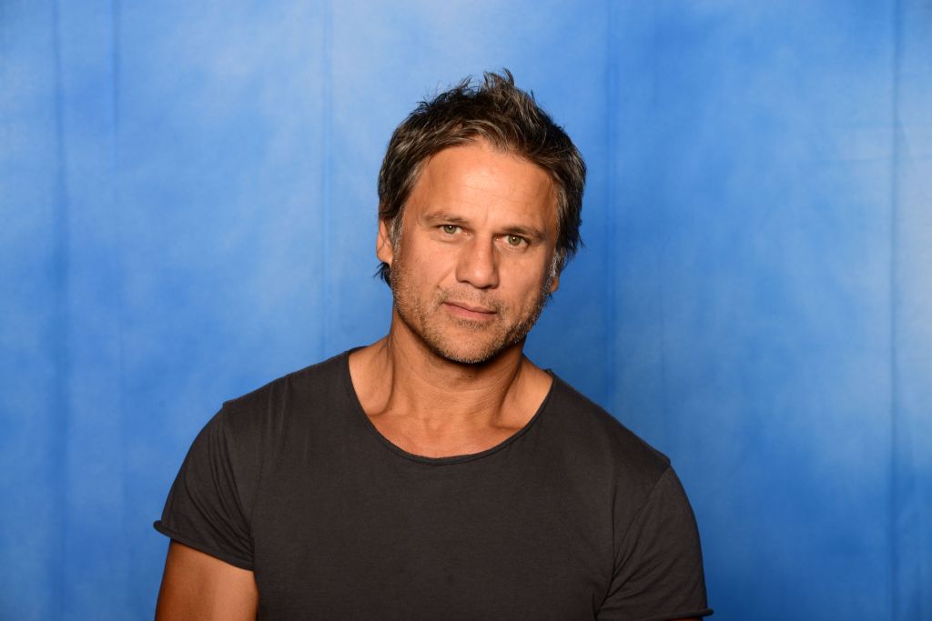 Jon Stevens – Long Way To The Top