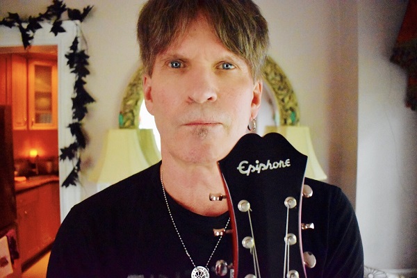 Survivor's Dave Bickler sings ode to Houston's recaptured tiger