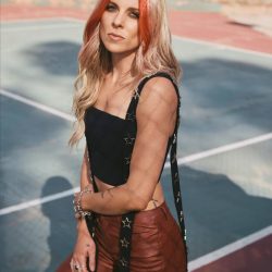 TAYLOR ACORN Signs To Fearless Records, Shares New Single + Video ‘Goodbye, Good Riddance’